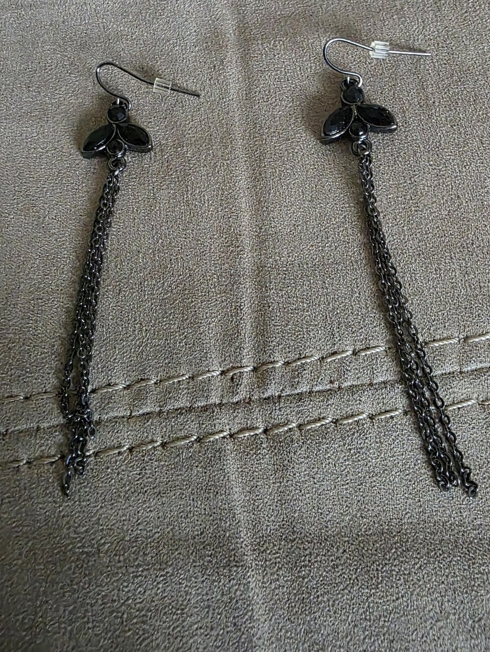 Black Earrings With Crystals And Chains